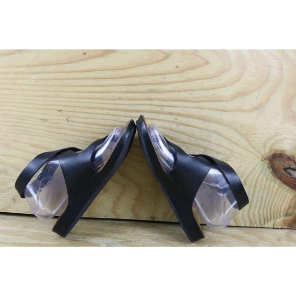 Johnston and Murphy  Sandals Womens 8M Black Leather Sonya Thong Buckle Shoes - Picture 4 of 8